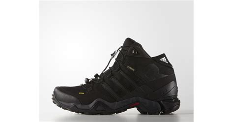 Adidas Terrex Fast R Mid GTX im Test: 2,5 gut 